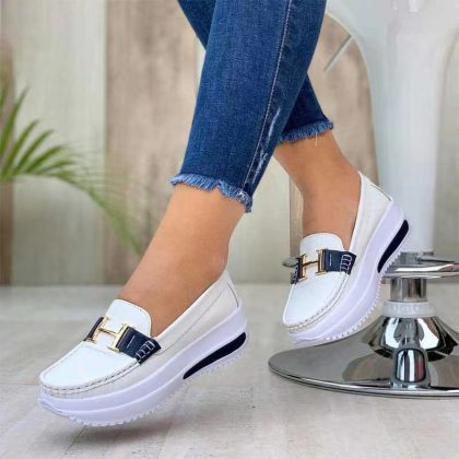 Smart Female Shoe Sneaker with letter H